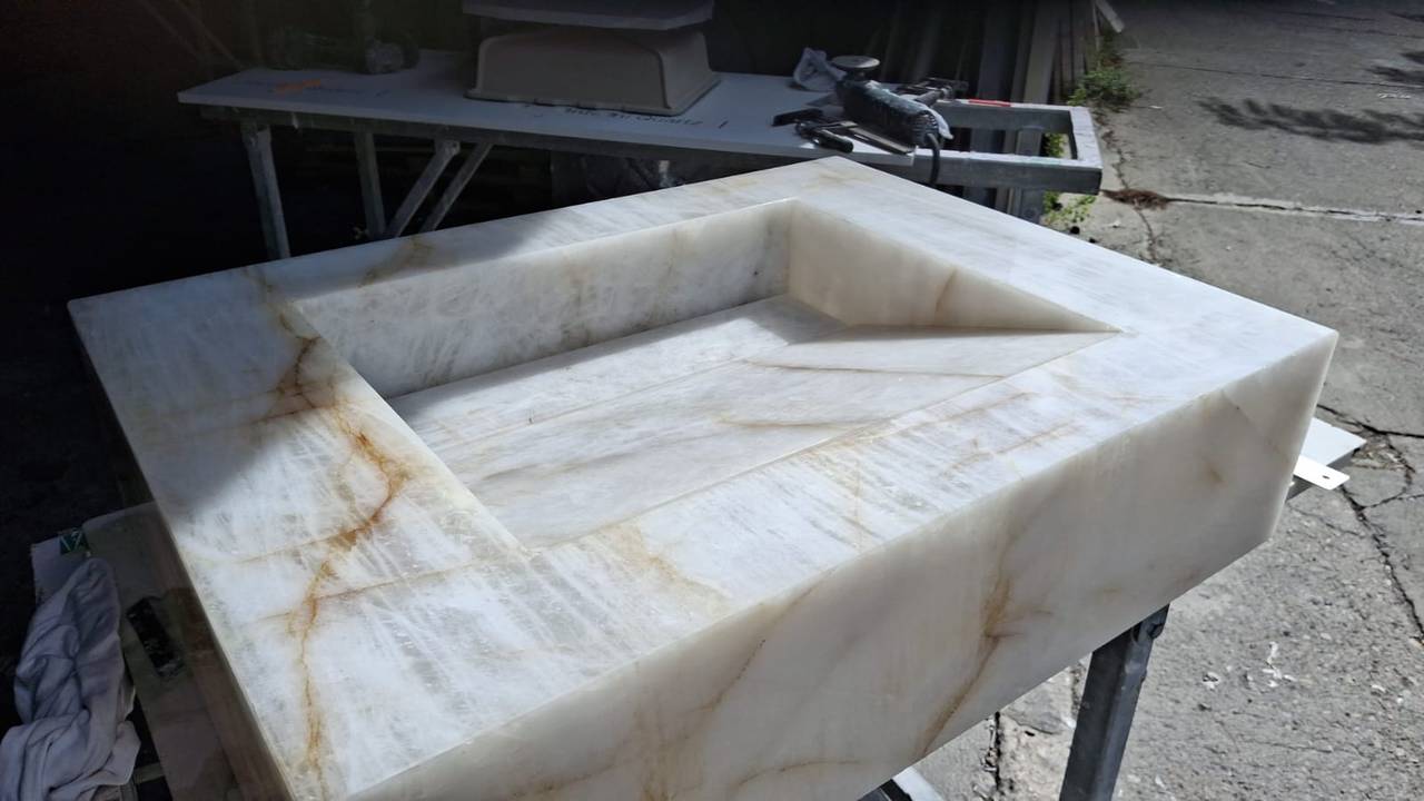 Vanity tops & 3