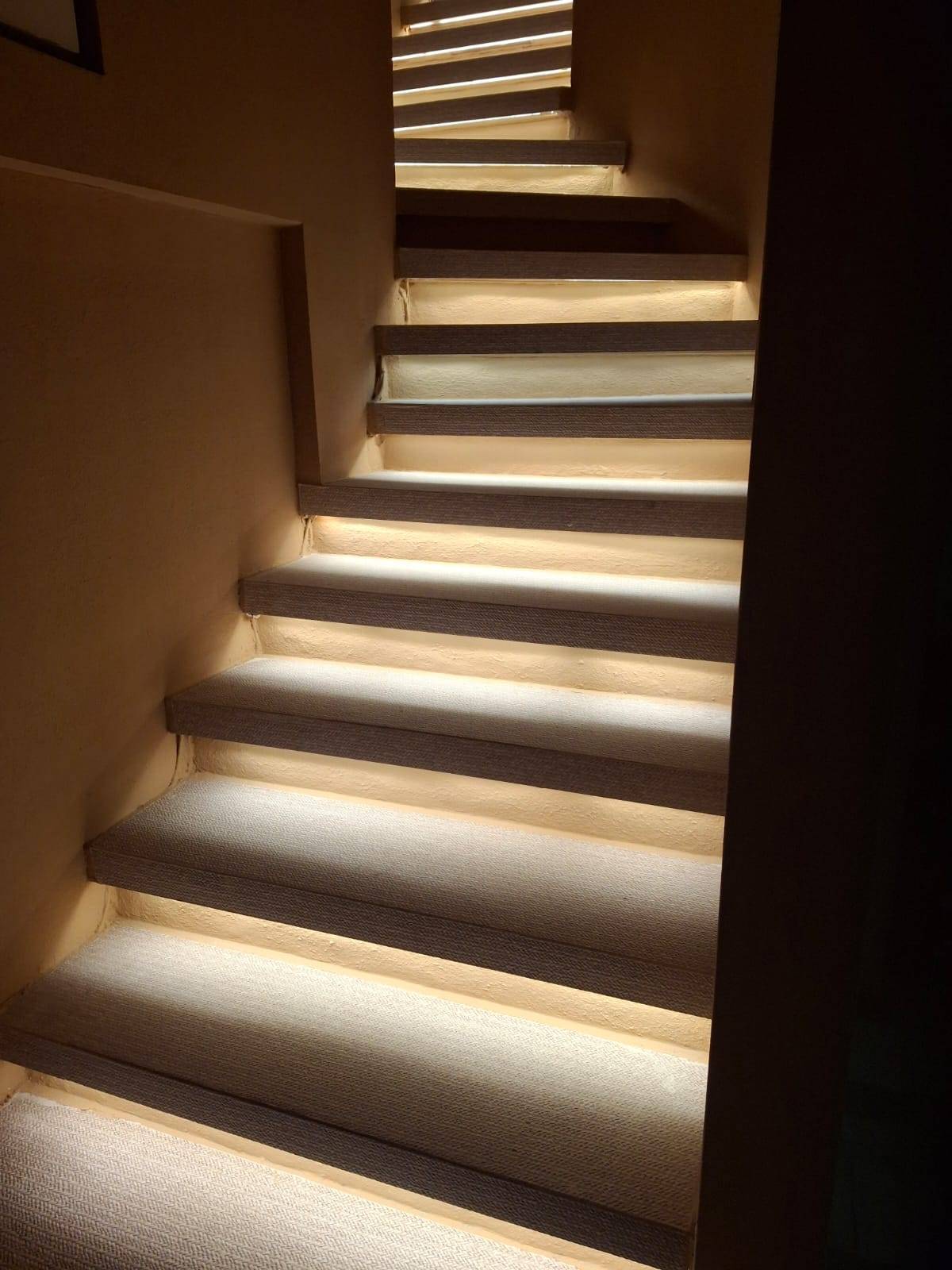 Staircase treads, 3